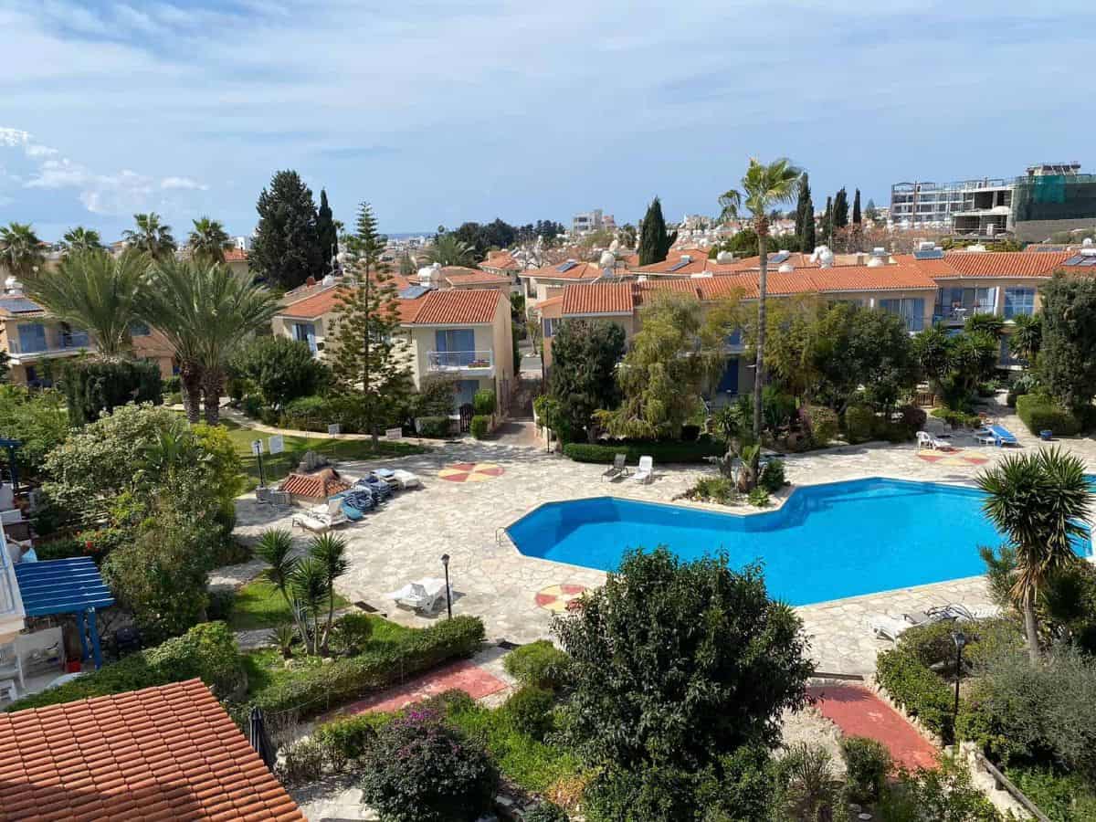 Apartments & Villas in Paphos